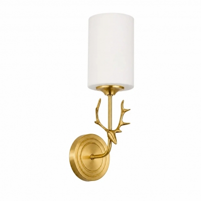 Applique da parete con paralume in vetro e corna di cervo in ottone T2902
