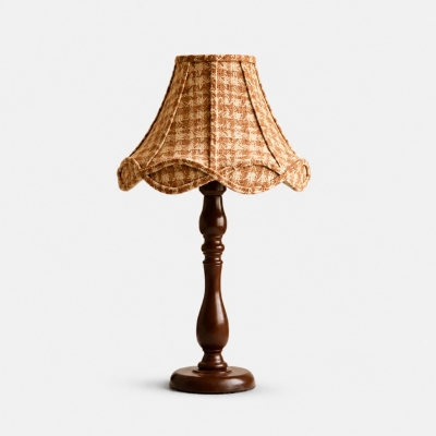 Vintage houten tafellamp met kap van stof met patroon T3120
