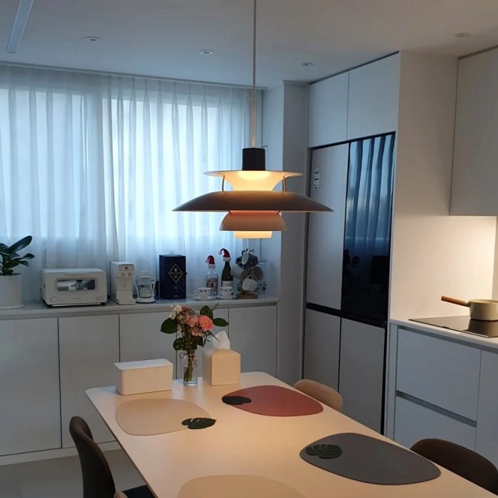 Lámpara colgante danesa de metal multicapa S107