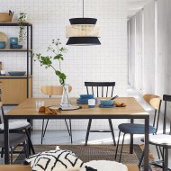 Rotan hanglamp met natuurlijke textuur