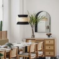 Rotan hanglamp met natuurlijke textuur