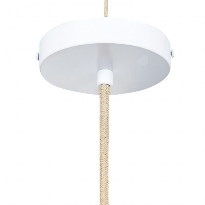 Rotan hanglamp met natuurlijke textuur