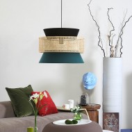 Rotan hanglamp met natuurlijke textuur