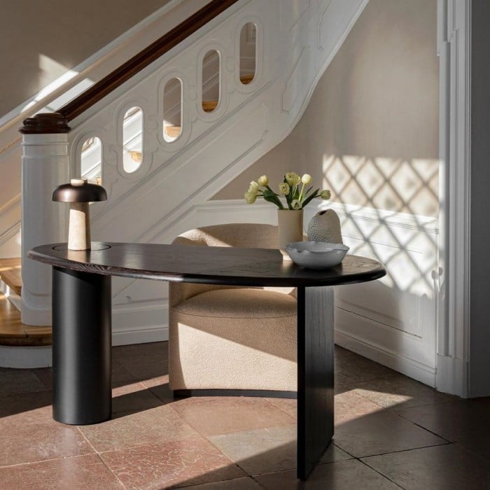 Dánský design REVERZNÍ stolní lampa