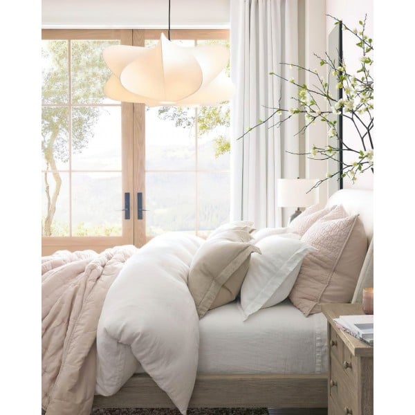 Sleek Modern Pendant Light - Adjustable Suspension for Dining Rooms M57