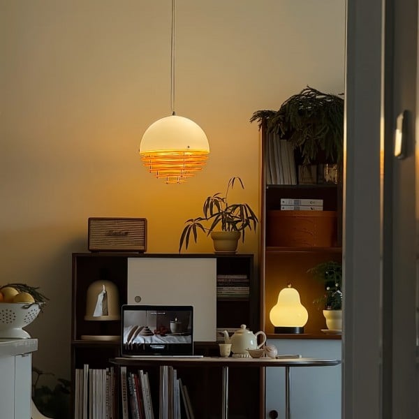 Sunset Lamp – Bauhaus Lighting for a Cozy Atmosphere S213