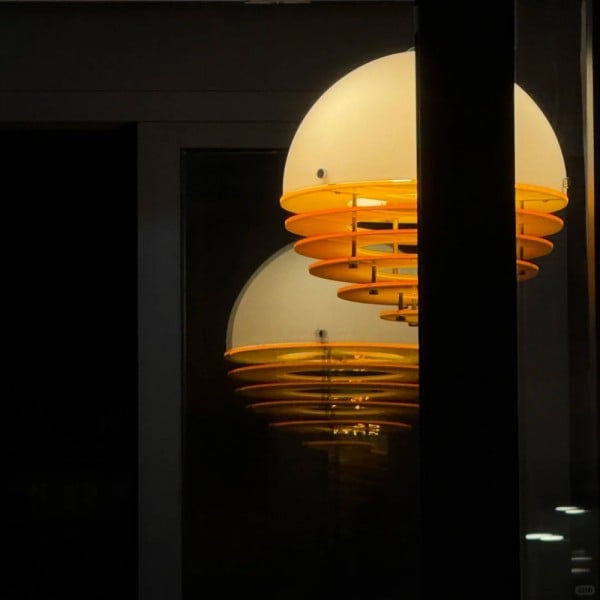 Sunset Lamp – Bauhaus Lighting for a Cozy Atmosphere S213