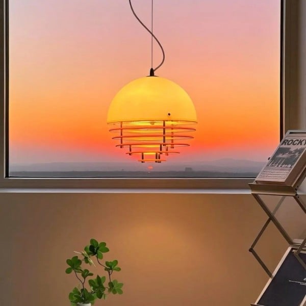 Sunset Lamp – Bauhaus Lighting for a Cozy Atmosphere S213