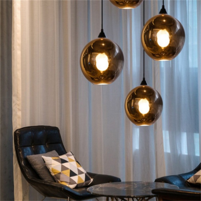 Niche Solitaire Pendant Light