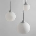 Skleněná závěsná lampa Apera