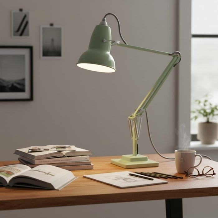 Modryx Adjustable Desk Lamp - Vintage Industrial Metal for Office T555