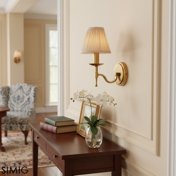 Kinkiet Tela – abażur materiałowy z mosiężną ramą do salonu T655