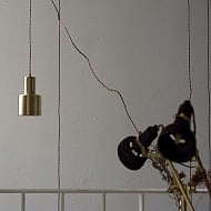 Závěsné světlo s kapucí