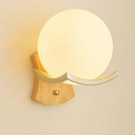 Nowoczesna drewniana lampa ścienna do wnętrz