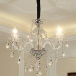 Korunní křišťálový lustr