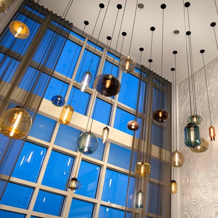 Lampa wisząca niszowa wieżyczka