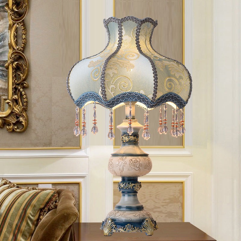 Carved Vase Base Floral Lampshade Table Lamp M501