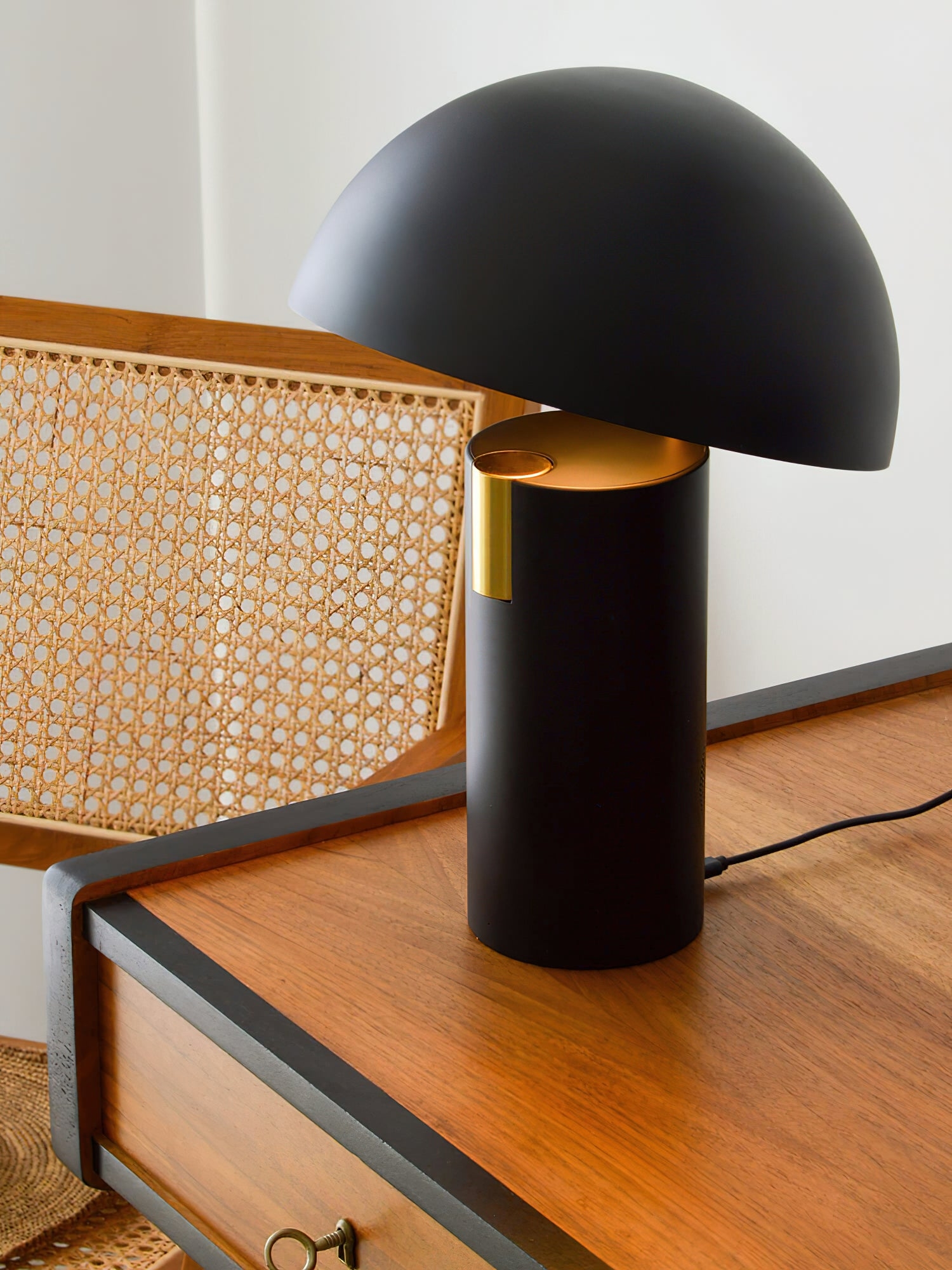 Avo Table Lamp T1674