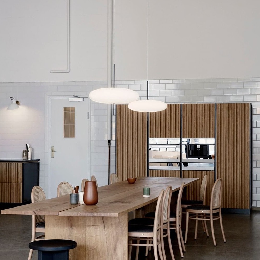 Modern Oval Pendant Light – Metal and Acrylic Pendant Lamp for Living Room