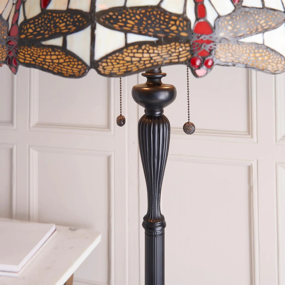 TF Dragonfly Motif Floor Lamp - Vintage Stained-Glass for Living Rooms T935