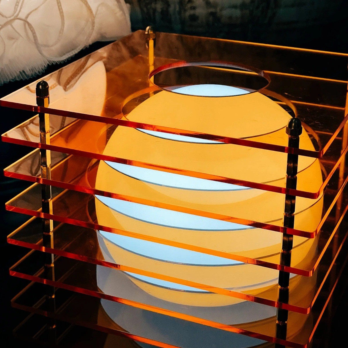 Geometric Moon Cube Lamp – Atmospheric luminous sphere S252