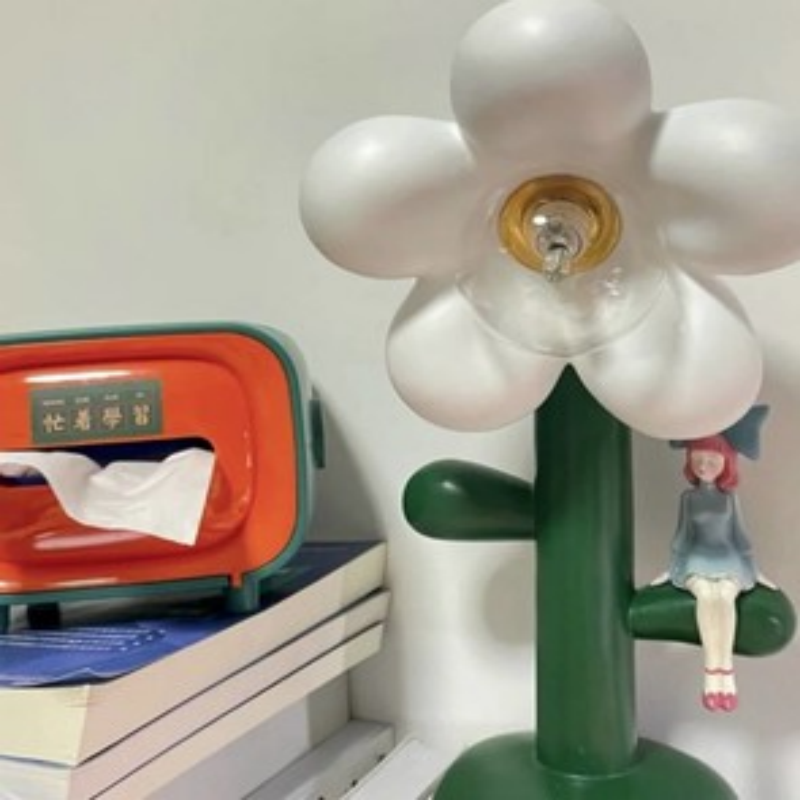 Flowery Table Lamp
