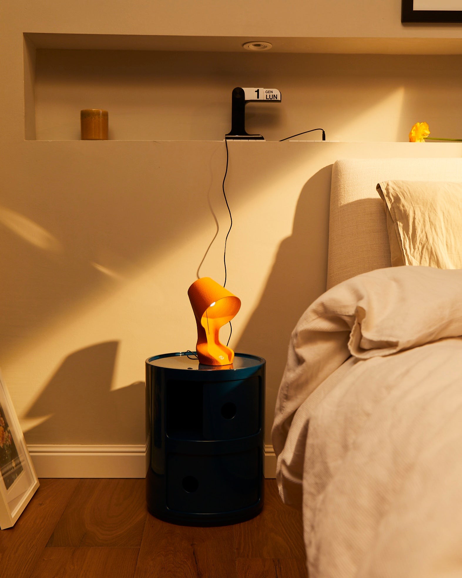 Creative Design Irregularly Multicolor Table Lamp G46