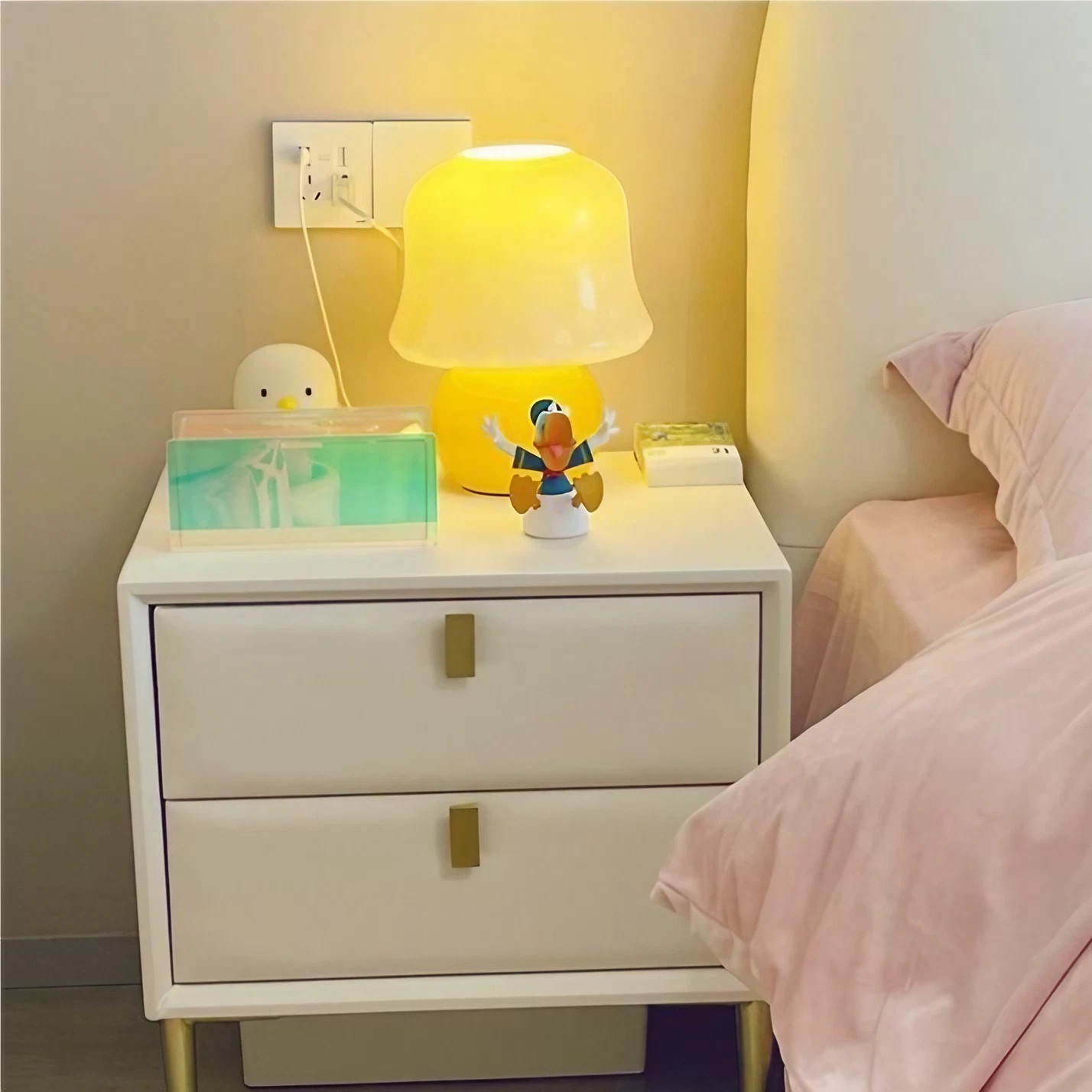Vintage Cordless Mushroom Table Lamp