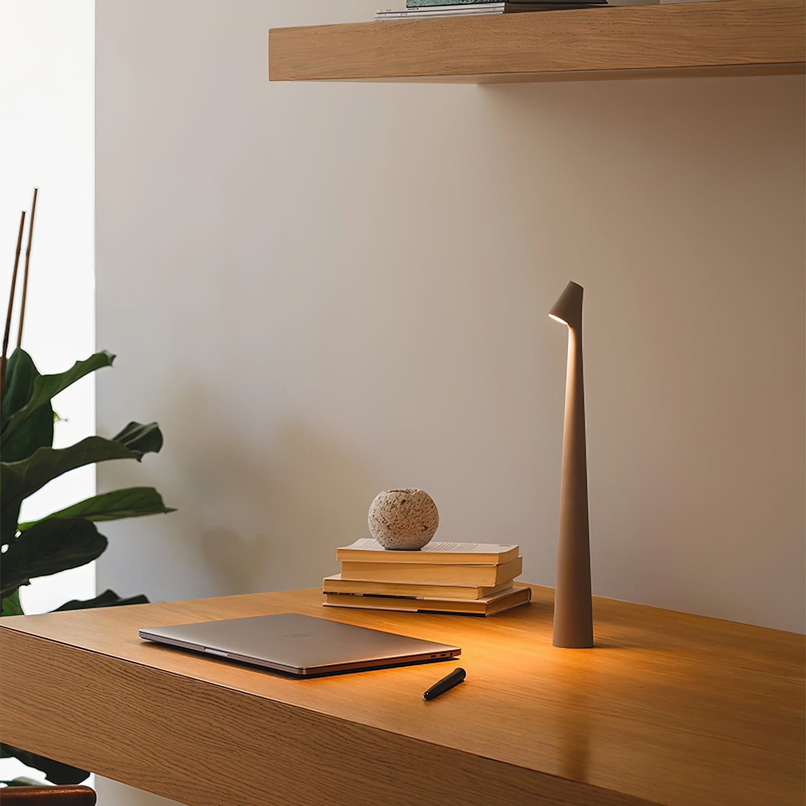 Creative Tall Portable Table Lamp M393