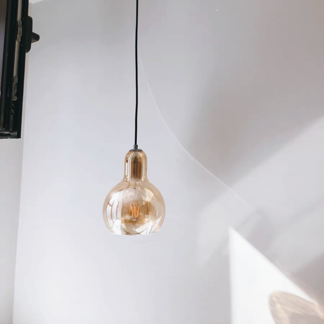 Bulb SR1/Mega Bulb SR2 Pendant Light