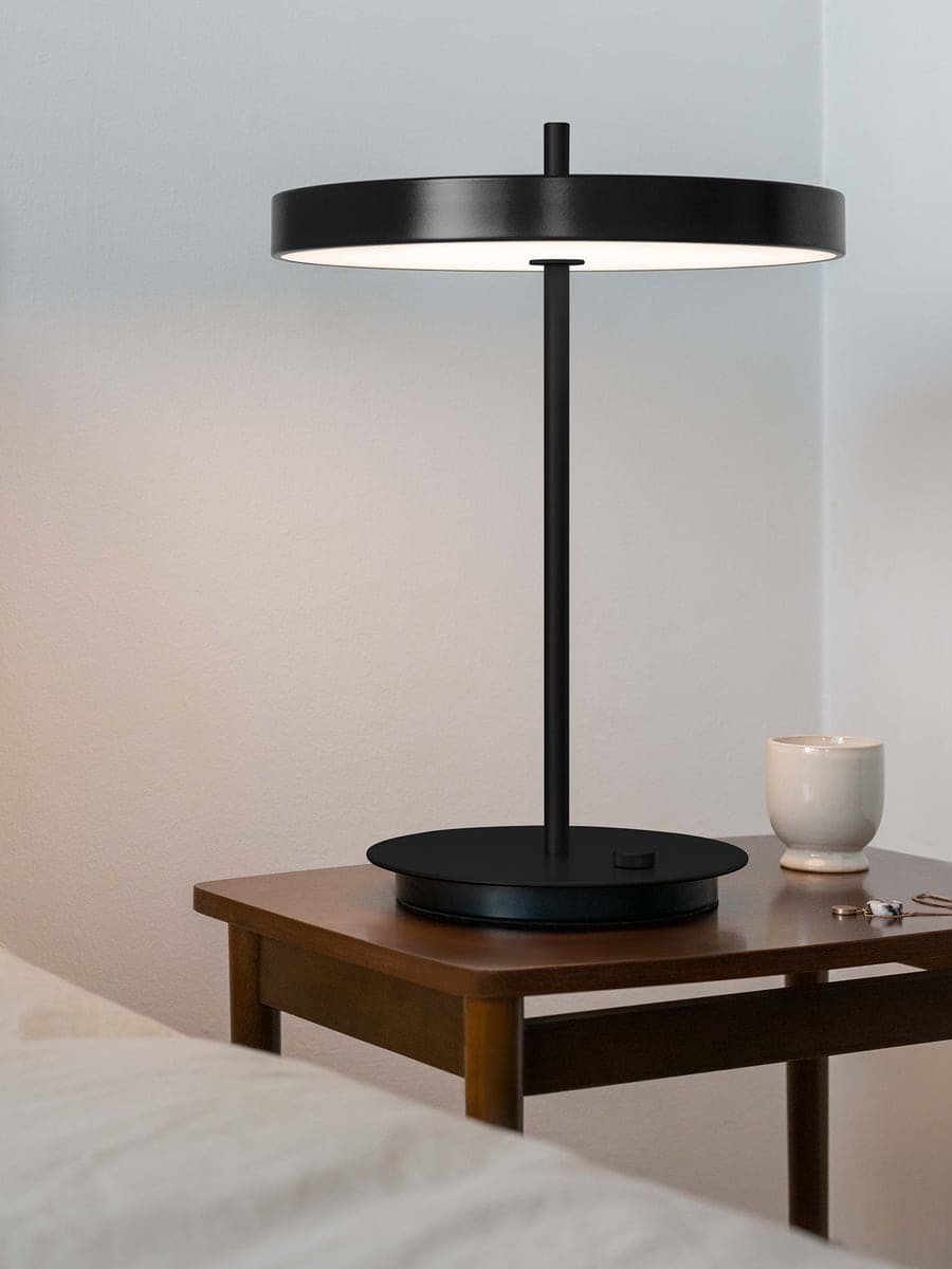 Nordic Monochrome Table Lamp – Portable Light for Any Room G103