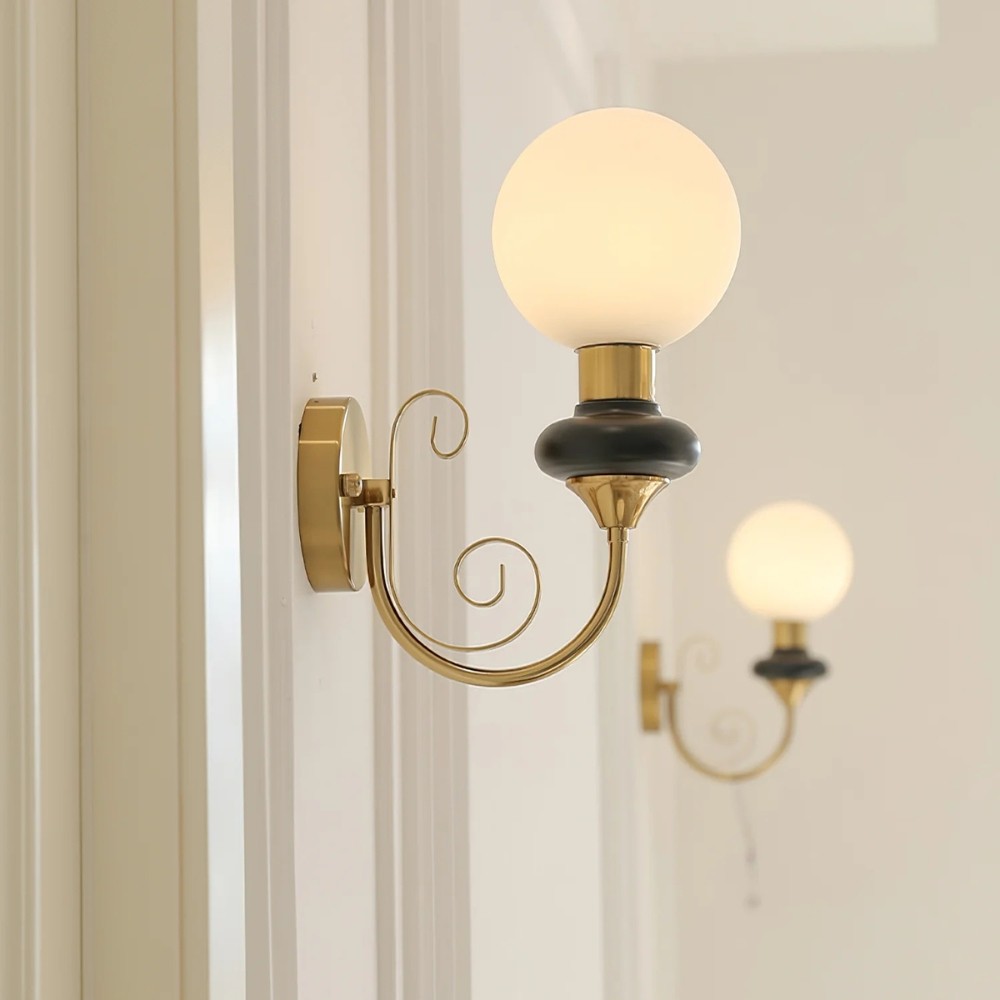 Elegant Wall Lamp with Sculptural Glow and Architectural Form S220