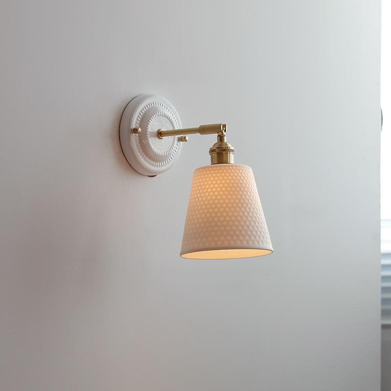 Vintage Ceramic & Brass Wall Sconce – Elegant Lighting for Bedrooms & Hallways T265