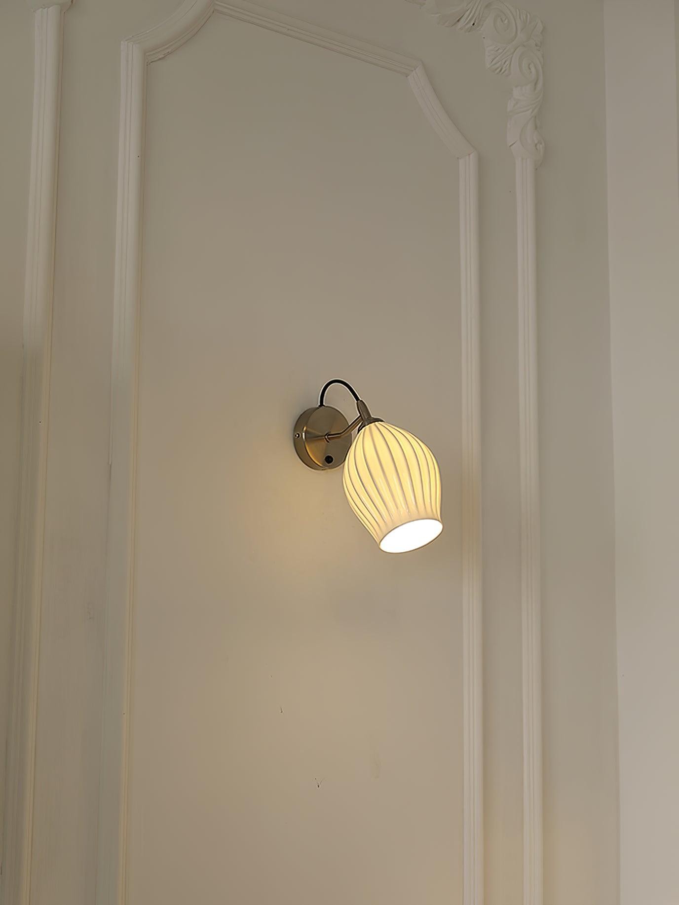 Cream Style Ceramic Ribbed Wall lamp M564