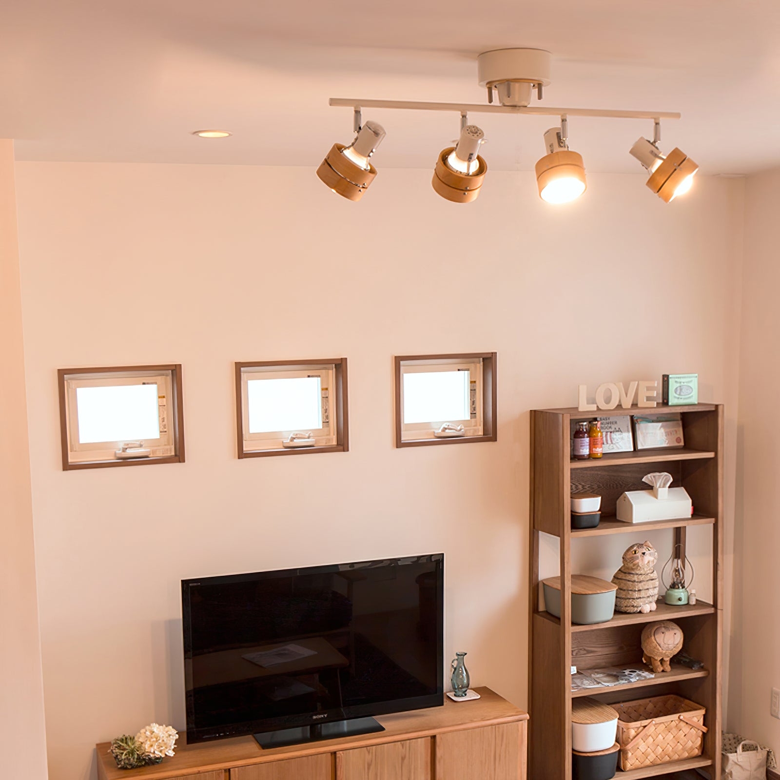 Nordic Cylindrical 4-Light Spotlight T1639
