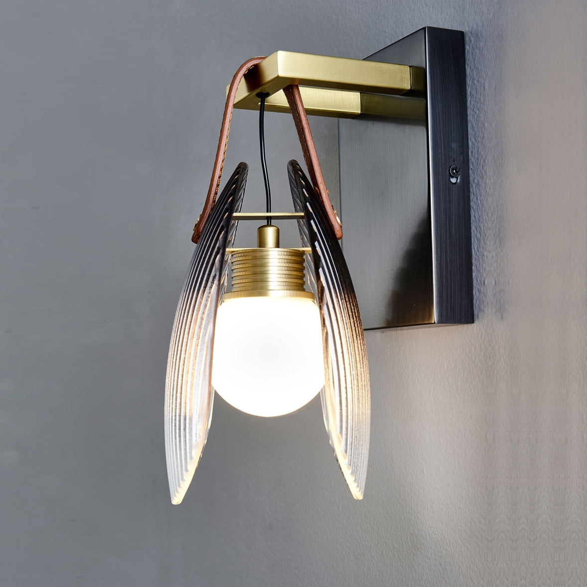 Shell Glass Wall Lamp T1687