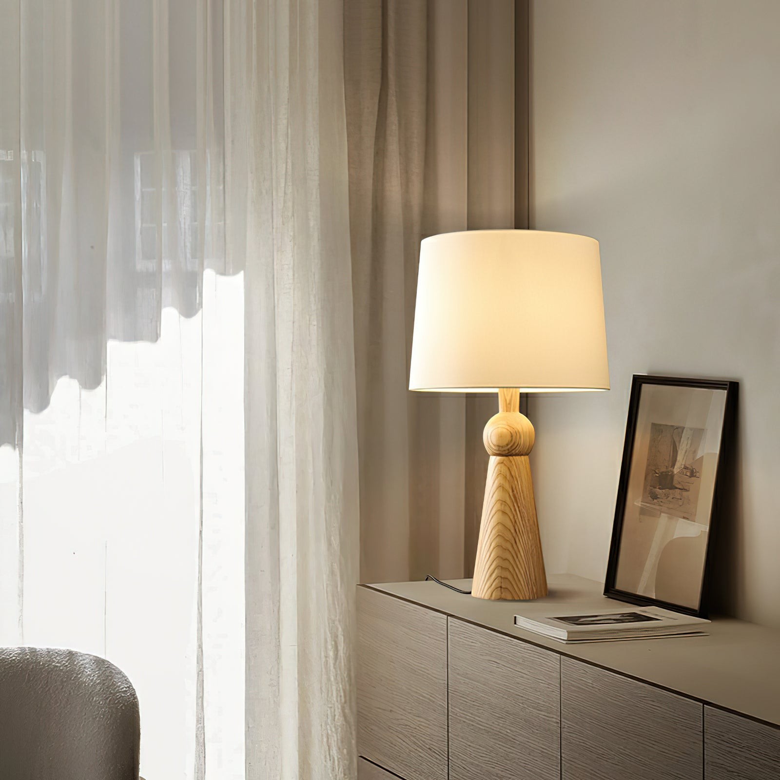 Nordic Retro Solid Wood Fabric Table Lamp M572