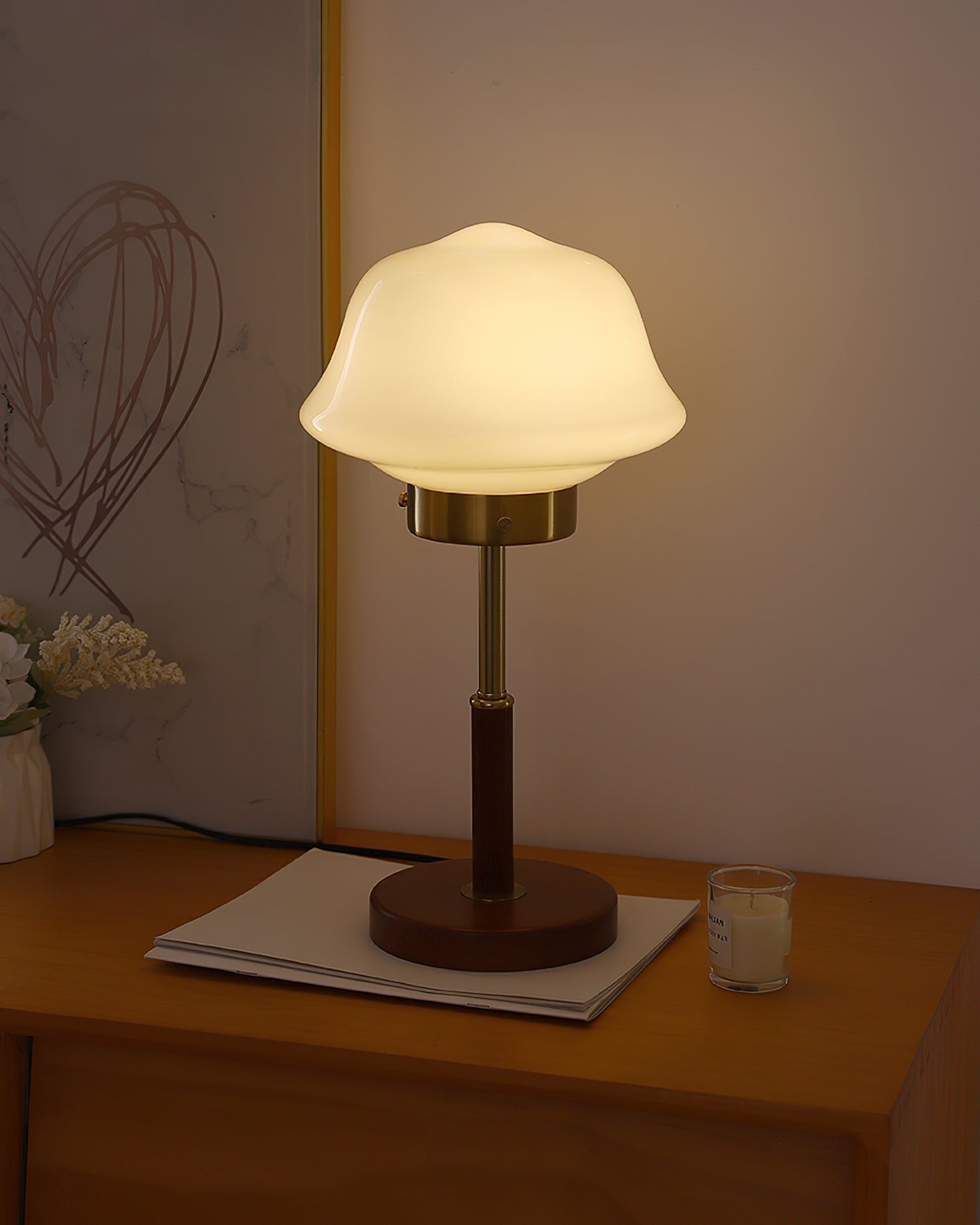 Mid Century Vintage Walnut Glass Table Lamp M292