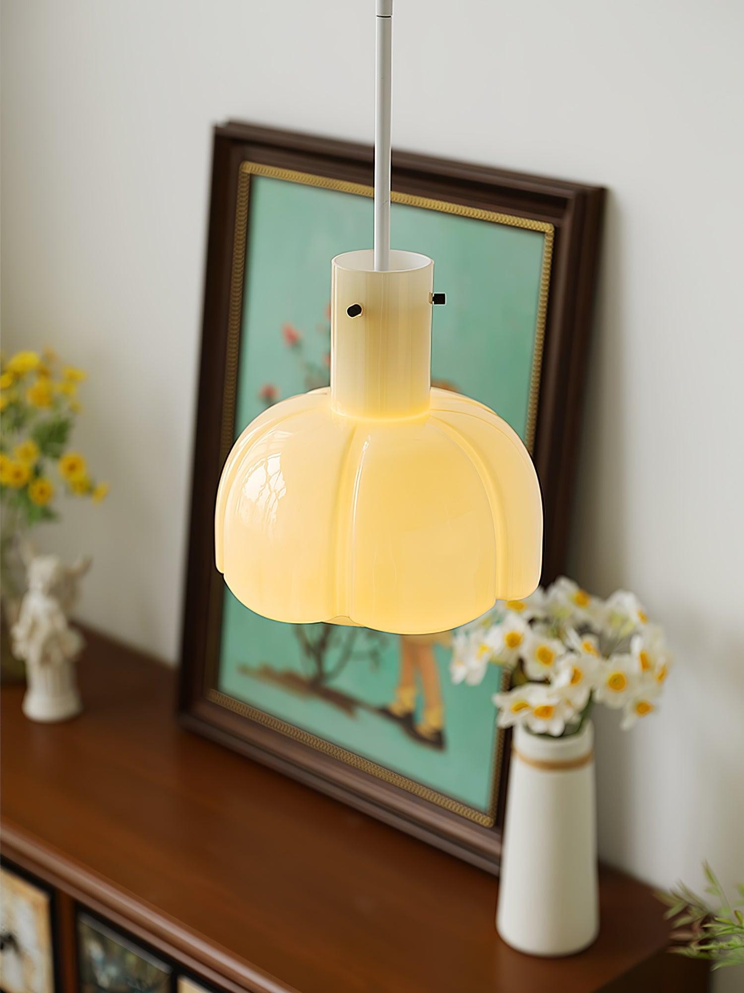 Medieval Style Glass Bud Pendant Lamp M352