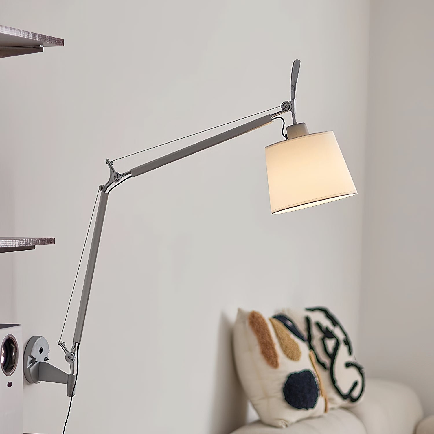 Velthea Plug-in Wall Lamp T1939