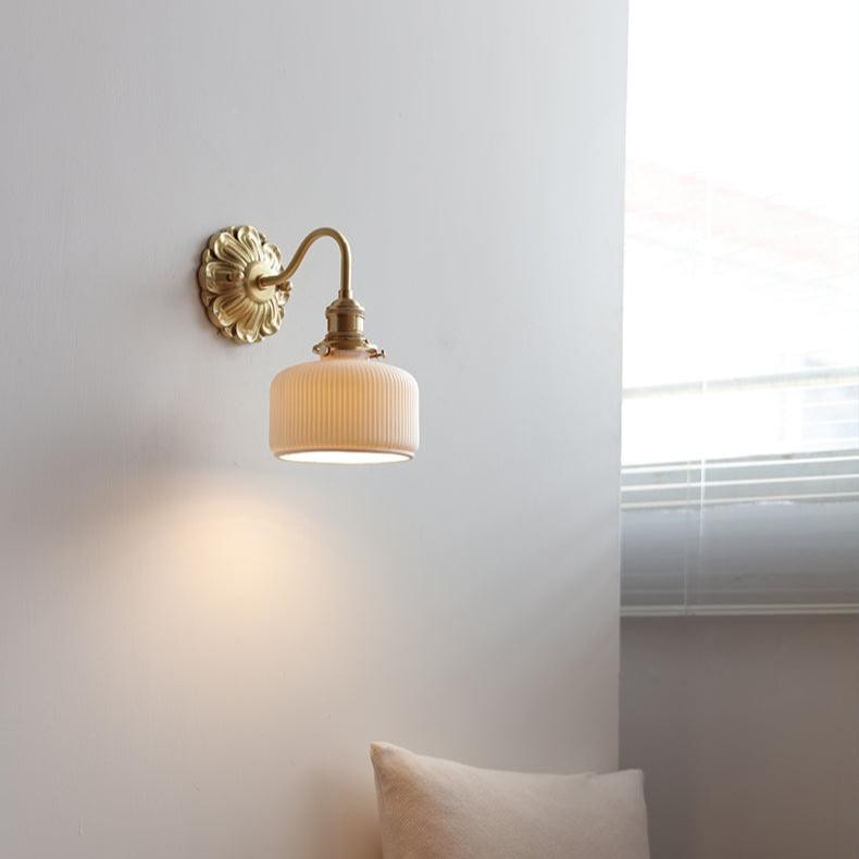 Elegant Ceramic and Brass Wall Sconce for Living Room and Hallway T432