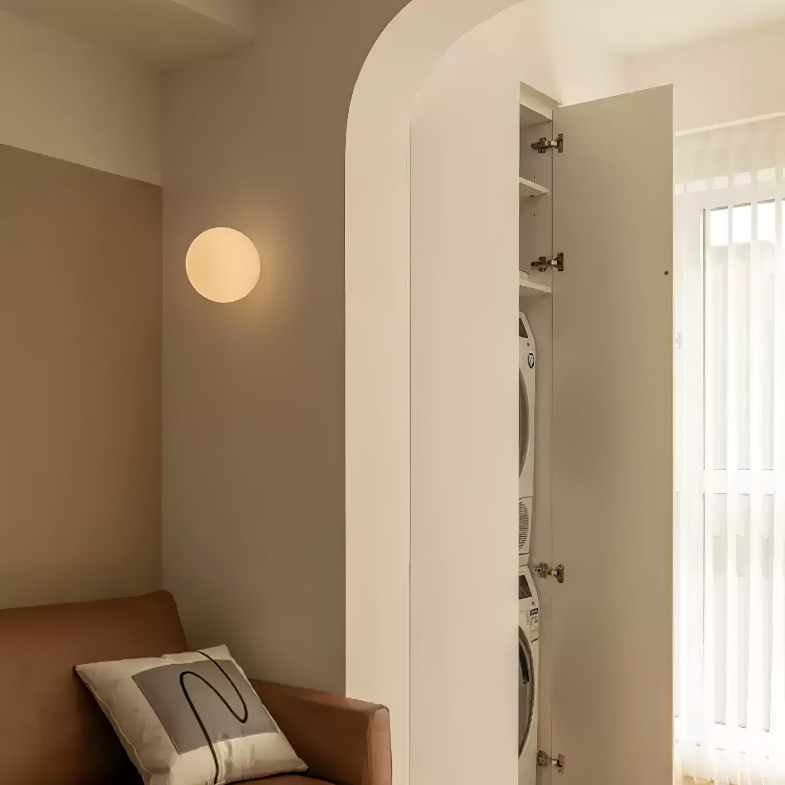 Minimalist Bauhaus Orb Style Wall Lamp M550