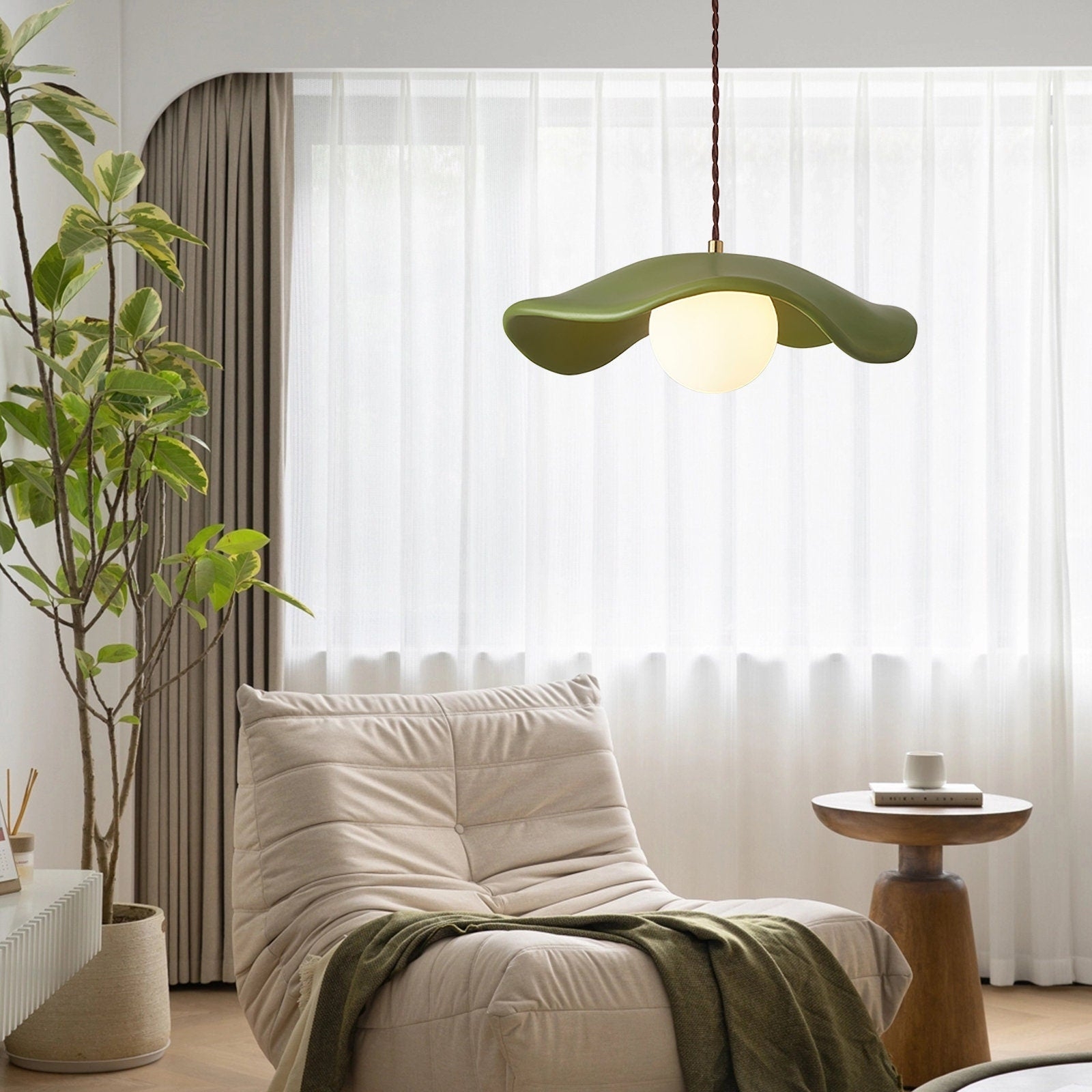 Yumi Sculptural Resin Elegance Minimalist Pendant Light T2169
