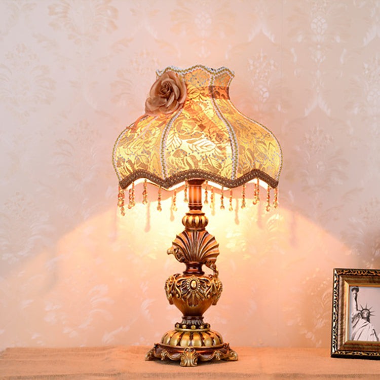 Pastoral Flower Lampshade Carved Table Lamp M497