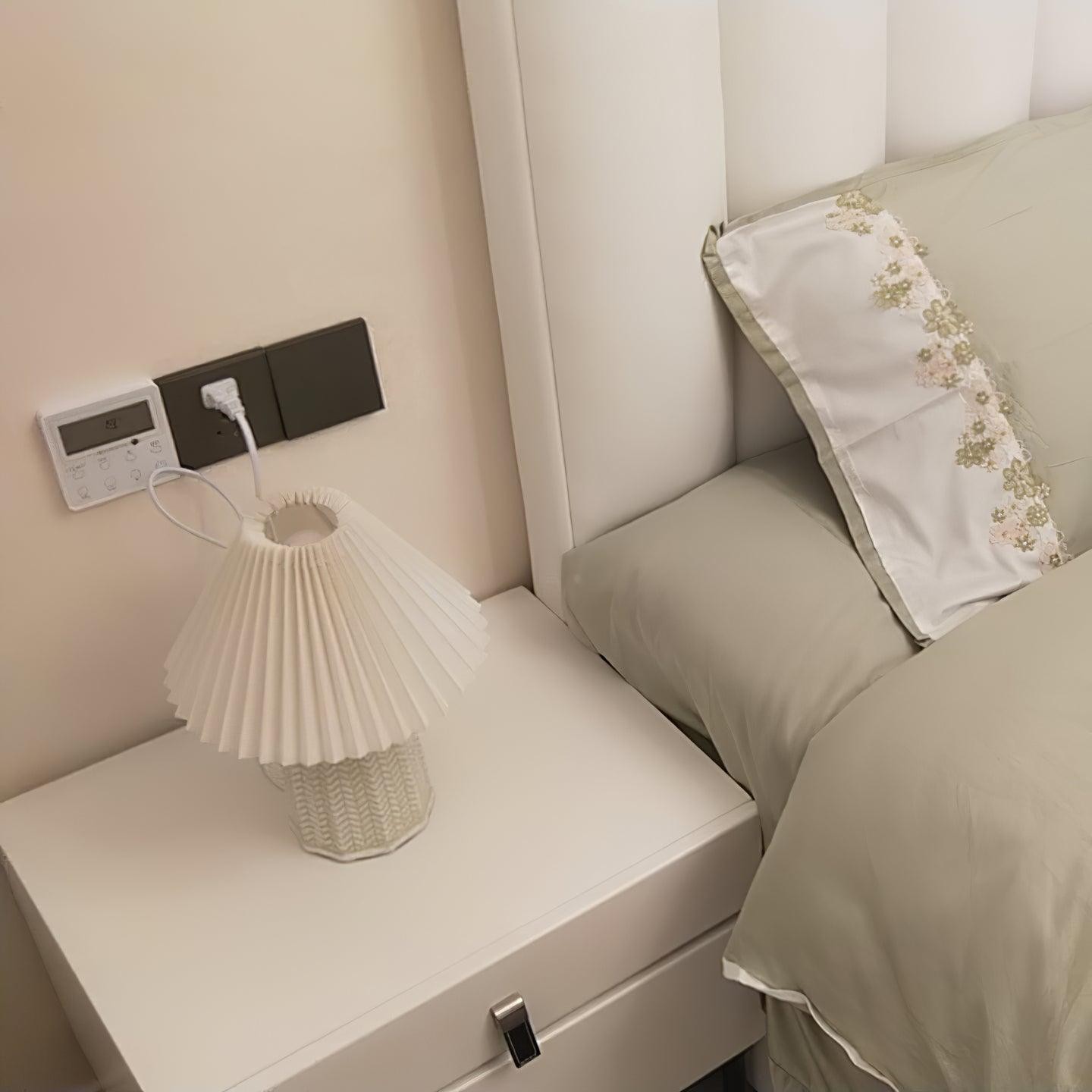 Vintage Pleated Table Lamp M206
