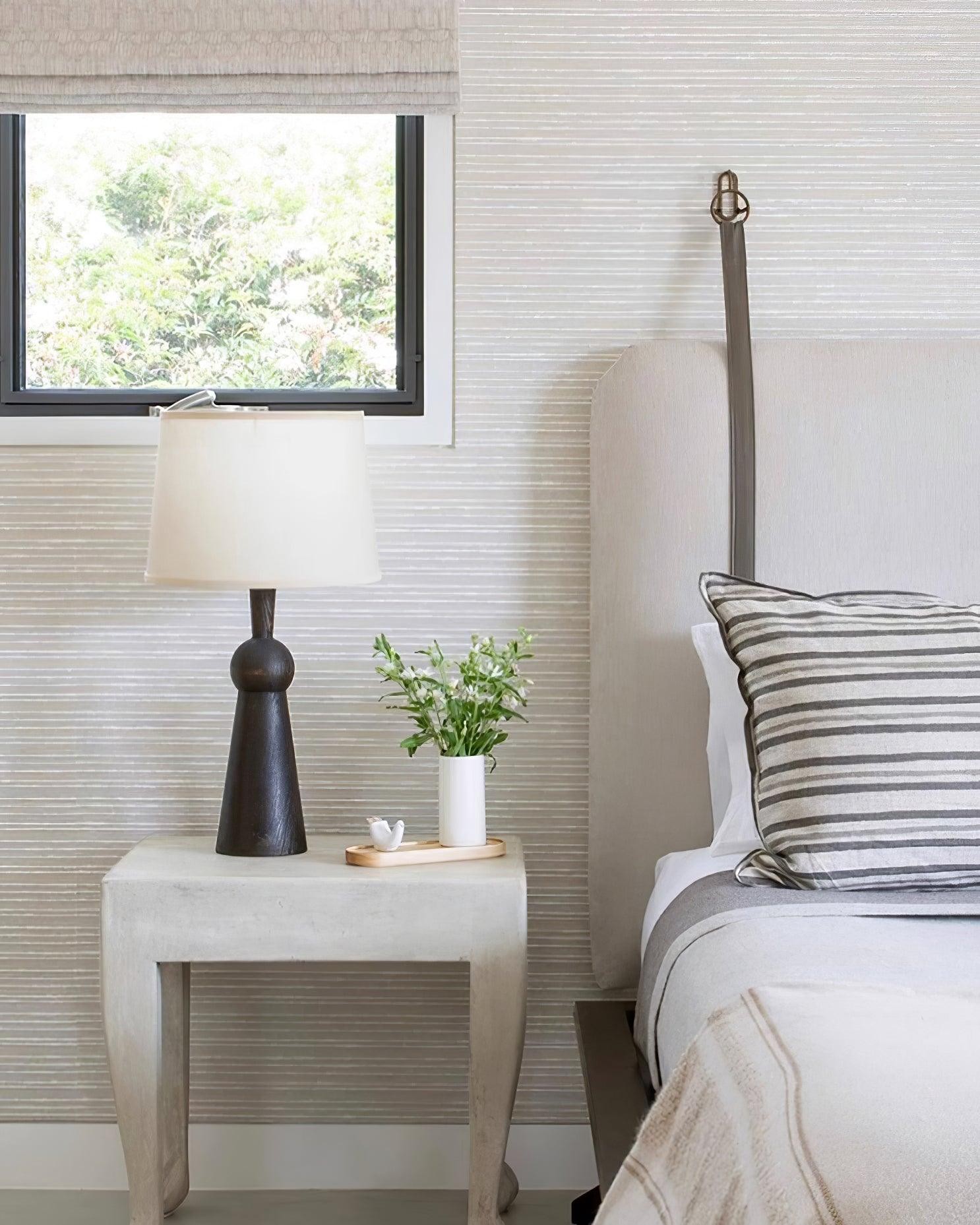 Nordic Retro Solid Wood Fabric Table Lamp M572