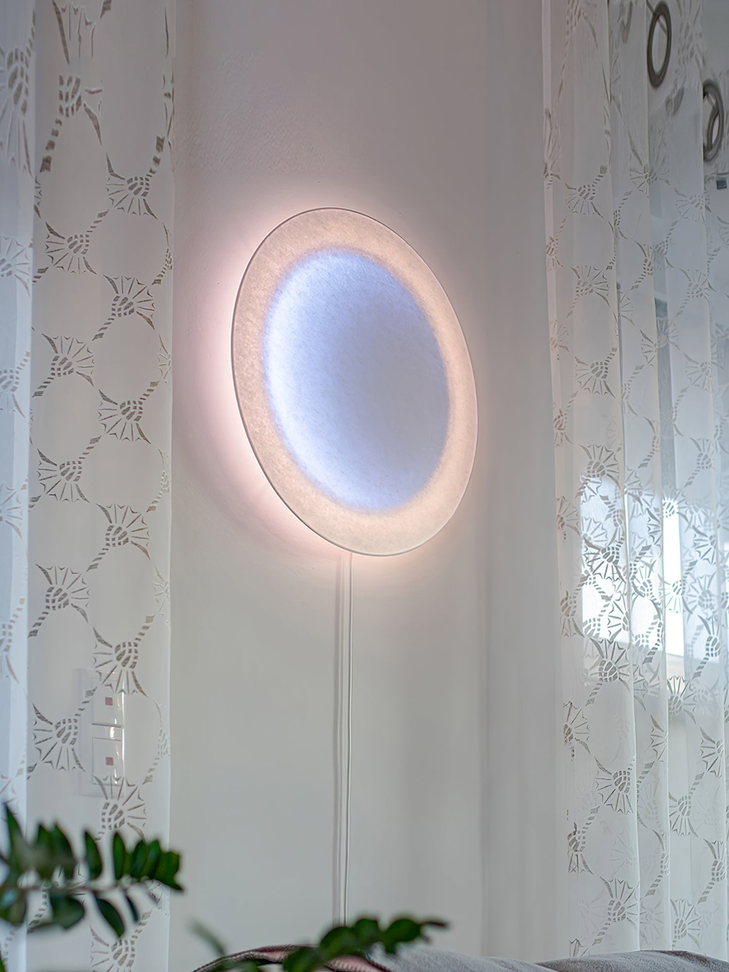 Modern Simple Plug-In Round Wall Lamp G54