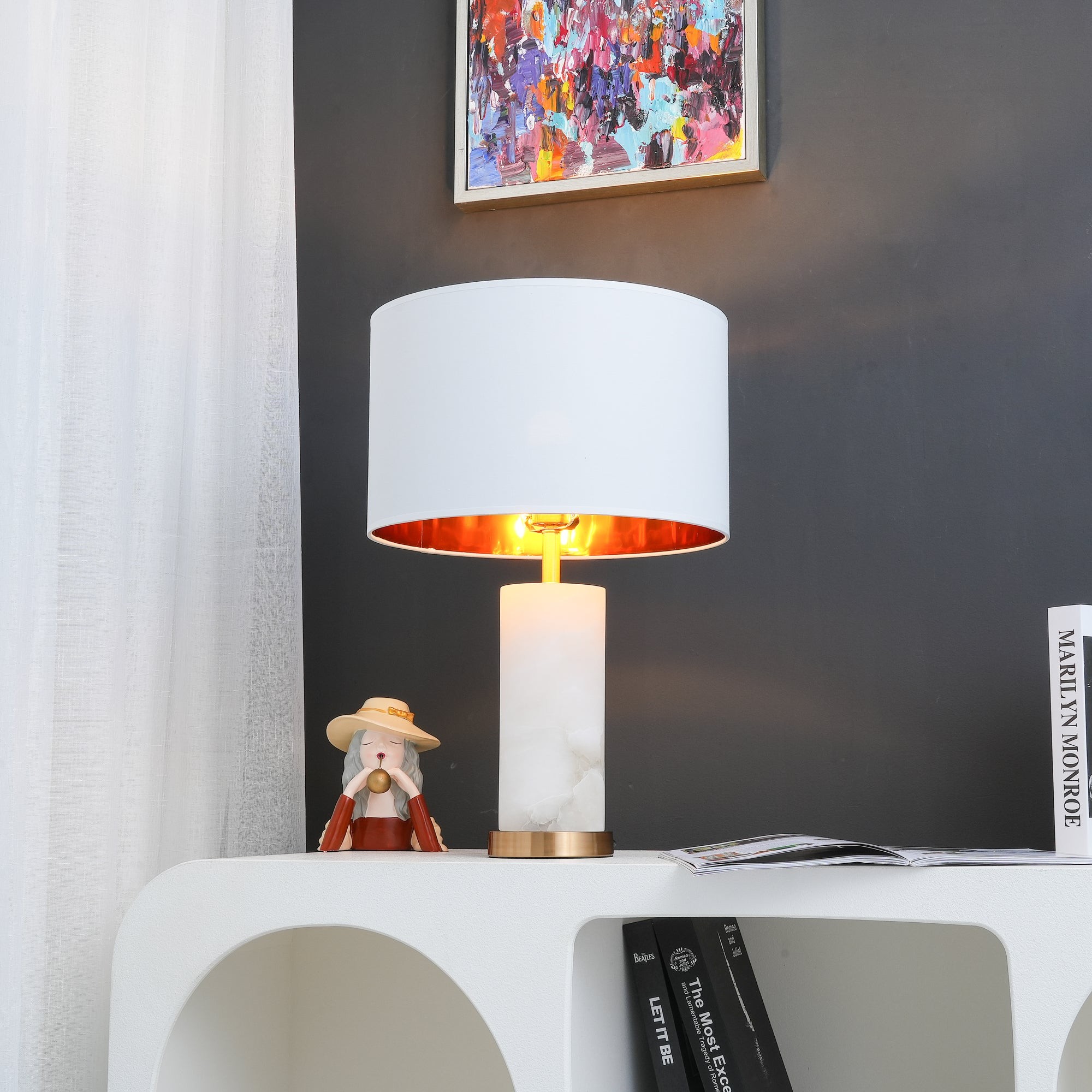 Postmodern Light Luxury Alabaster Table Lamp M541