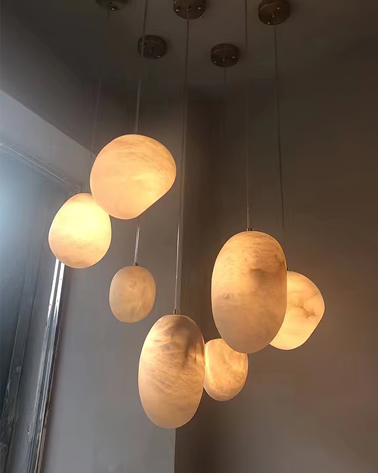 Pebbles Alabaster Pendant Lamp M334