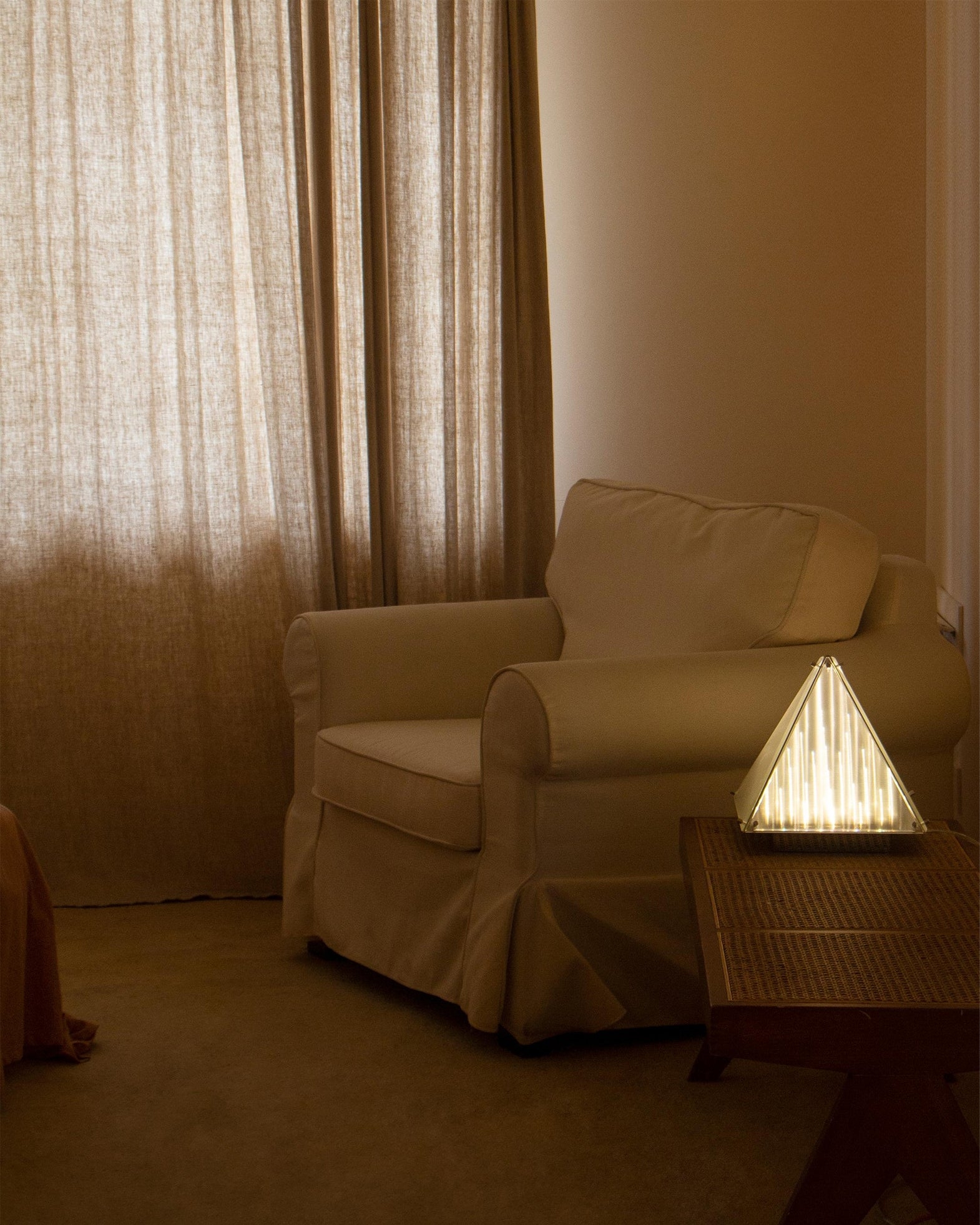 Fragment Table Lamp T1669